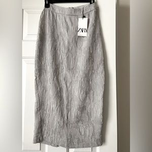 Zara silver/gray midi textured flowy skirt